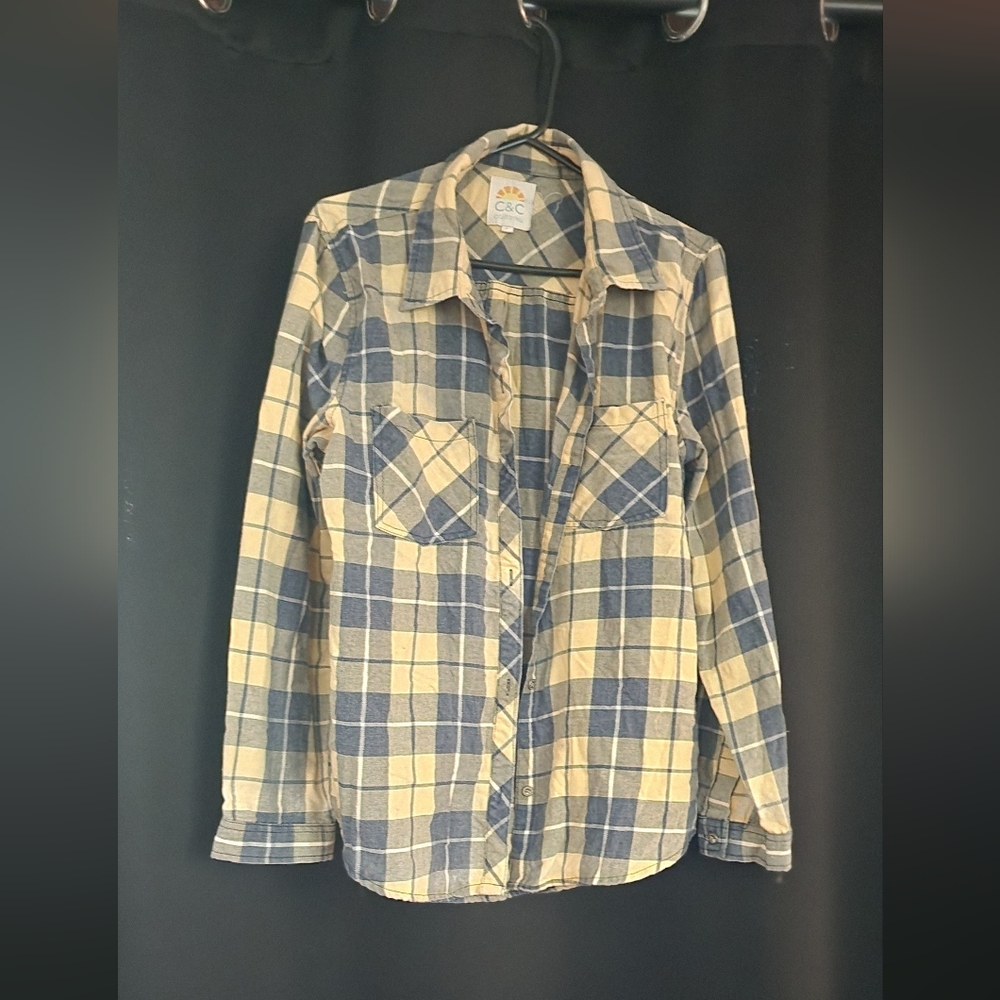 C&C California Women's Plaid Long Sleeve Button Down Shirt Size L Used